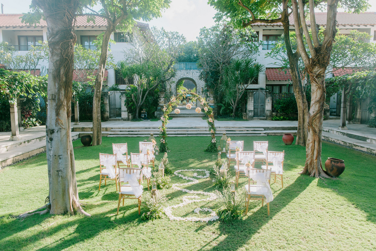 Book your wedding day in Sudamala Suites and Villas Sanur